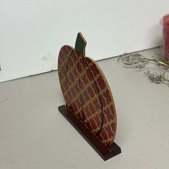 Welcome Fall table decor by momentum - Picture 3 of 10